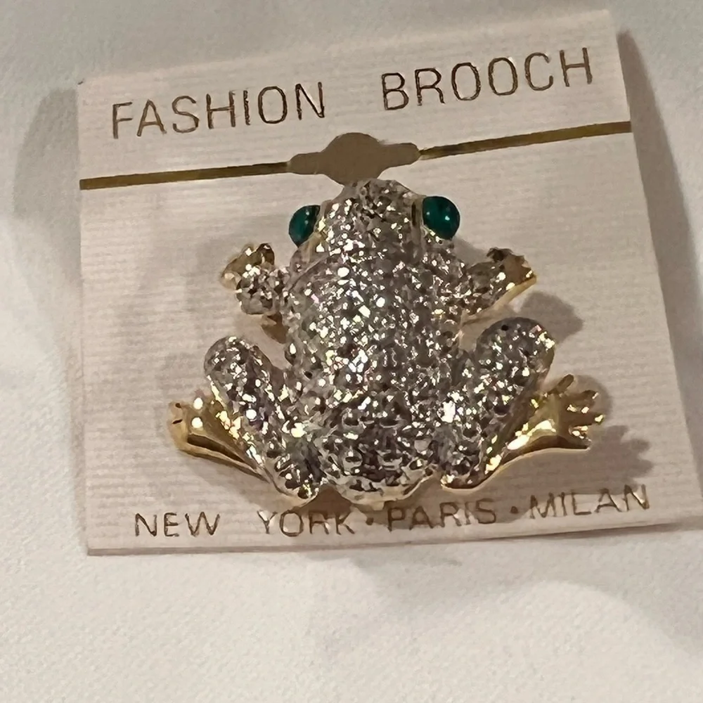 BROOCH / fashion vintage jewelry
